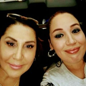 Meet your Posher, Raquel